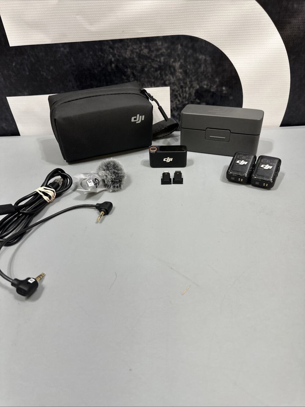 DJI MIC 2 Wireless Microphone Kit (2 TX + 1 RX + Charging Case)